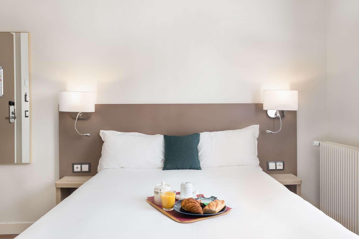 Courcelles Mederic Hotel Parijs Buitenkant foto