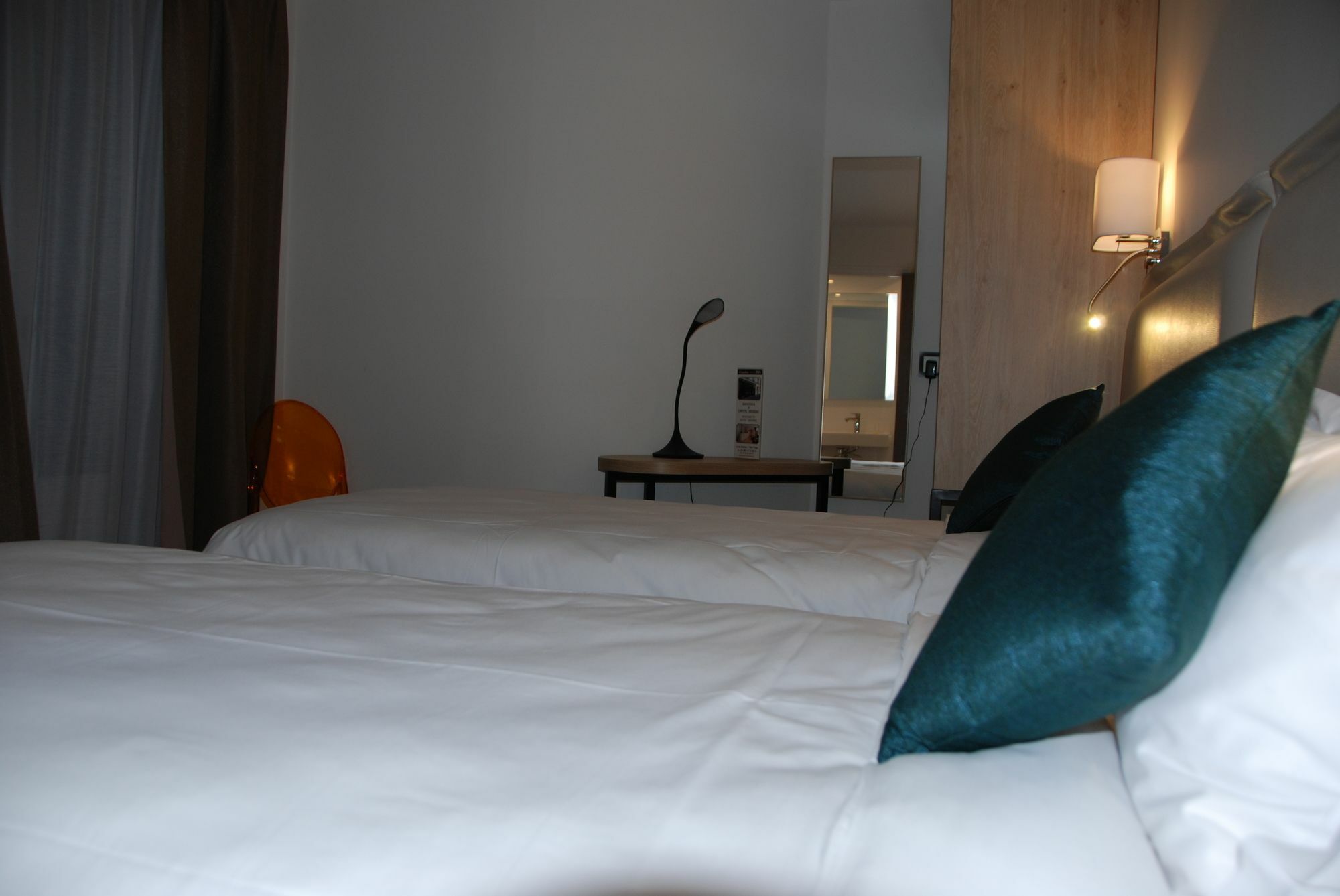 Courcelles Mederic Hotel Parijs Buitenkant foto